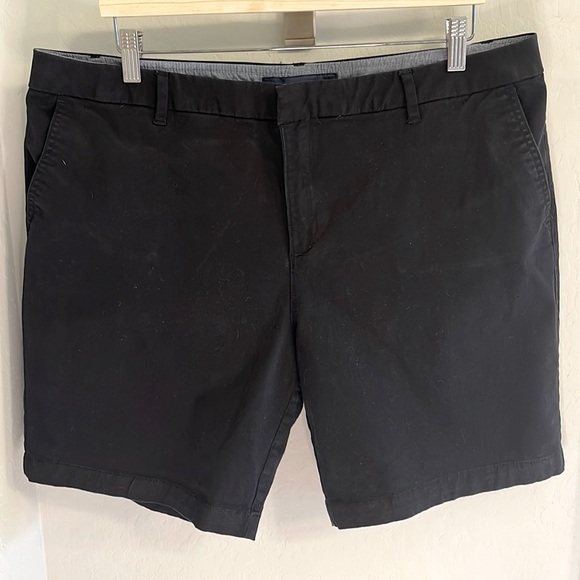 Tommy Hilfiger 9” Hollywood Bermuda short - Picture 1 of 3